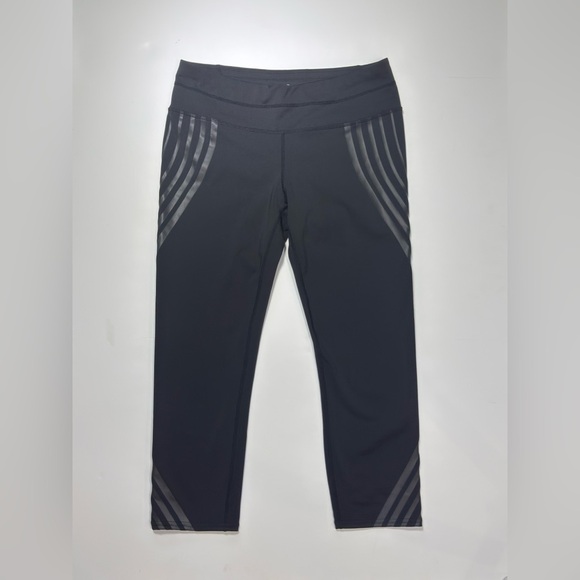 Athleta Black Leggings 🖤 - Picture 4 of 10